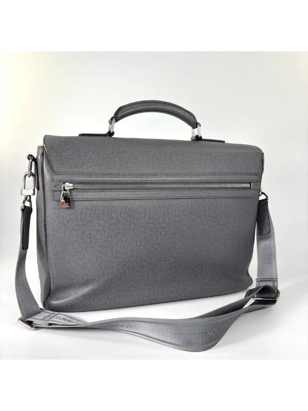 Louis Vuitton Super Taiga Vasili GM Business Bag Gray